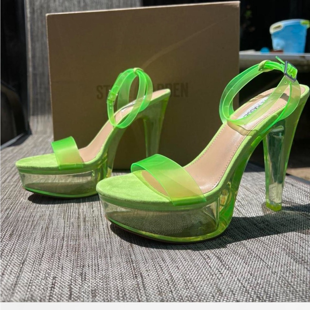 Brand new Steve Madden translucent neon green platform heels
